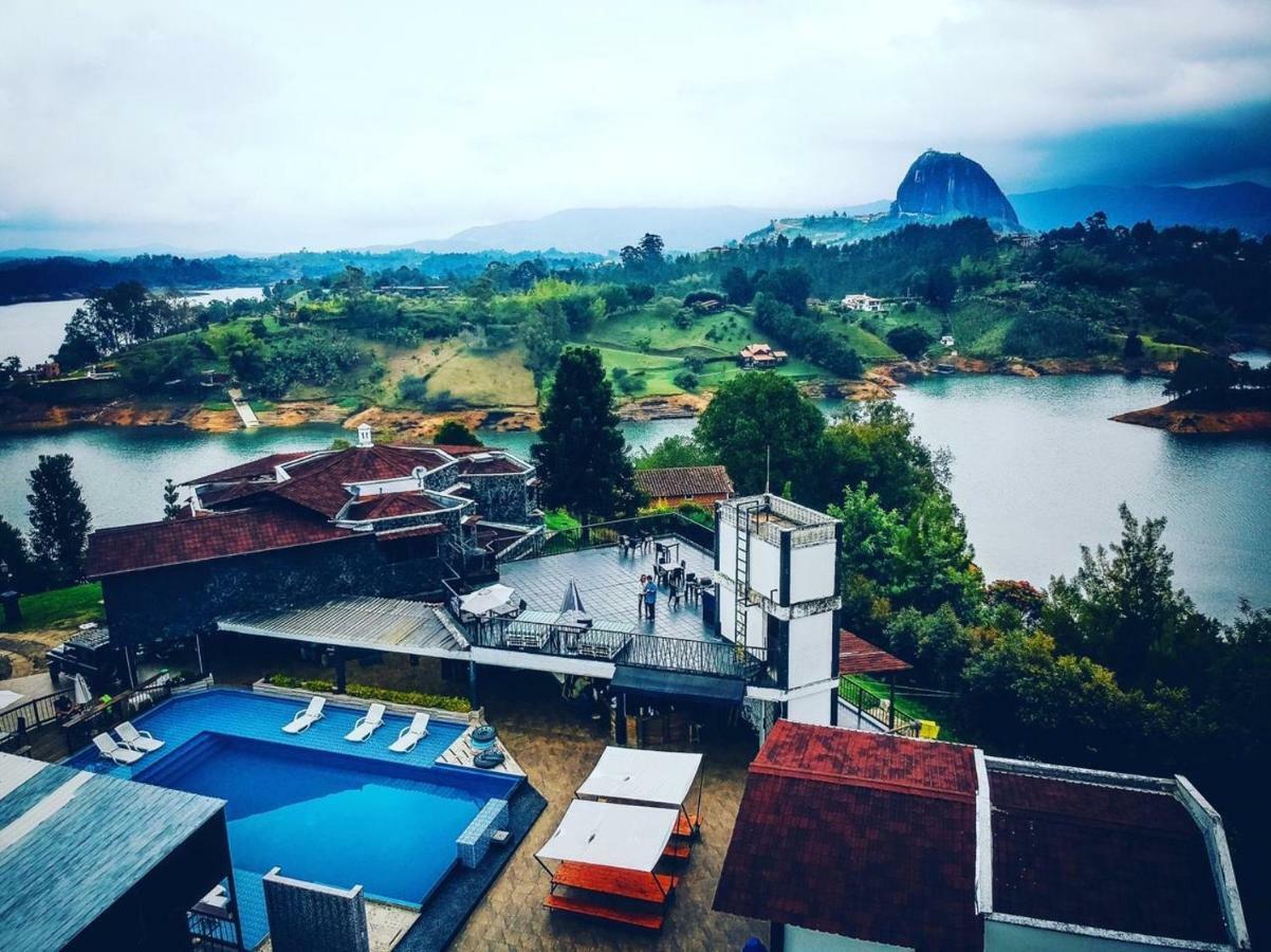 Happy Buddha Hostel & Lodge Guatapé Esterno foto